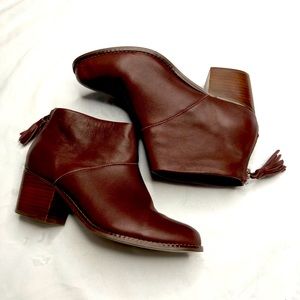 Tom’s Leila Oxblood Ankle Booties Size 7 Tassel
